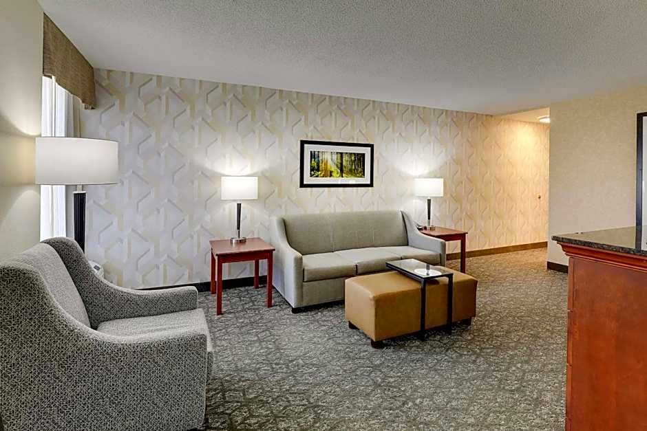 Drury Inn & Suites Marion