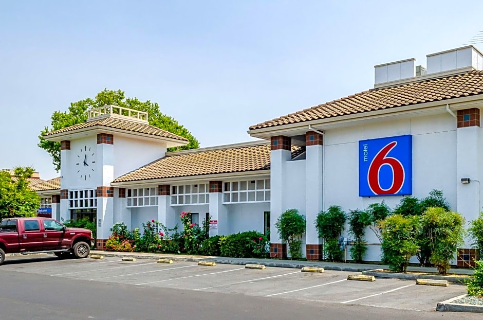 Motel 6 Oakdale, Ca