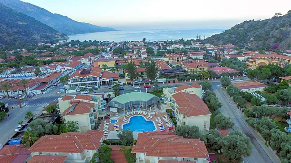 Belcehan Deluxe Hotel