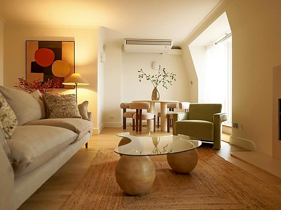 Europa House Apartments