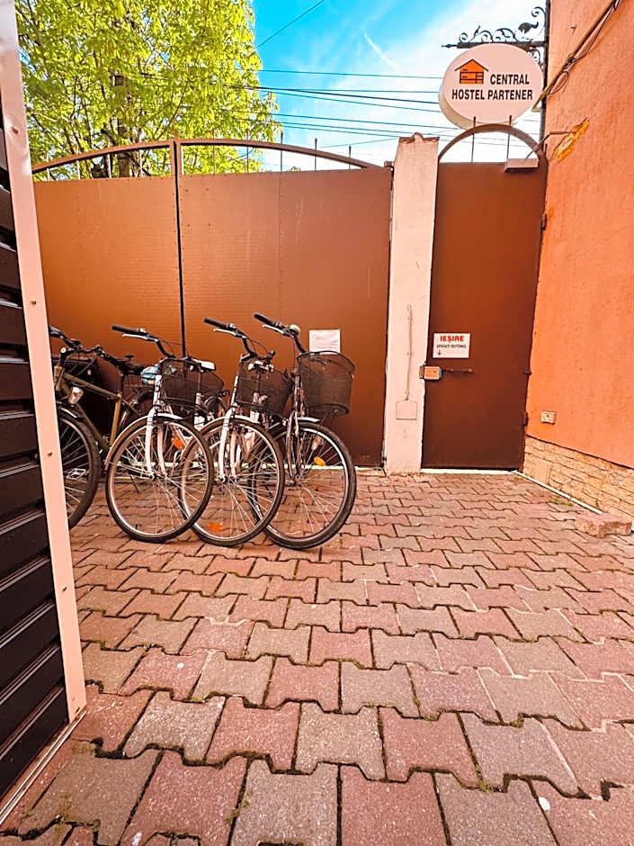 Central Hostel Partener