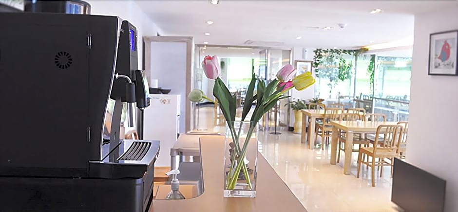 Rezion Tourist Hotel