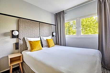 One Bedroom Apartment