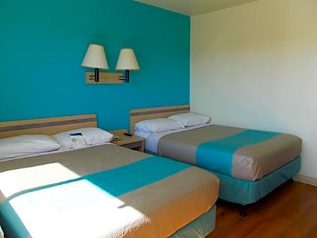 Quadruple Room - Non-Smoking