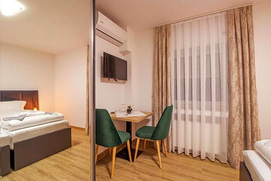 Hotel Dona