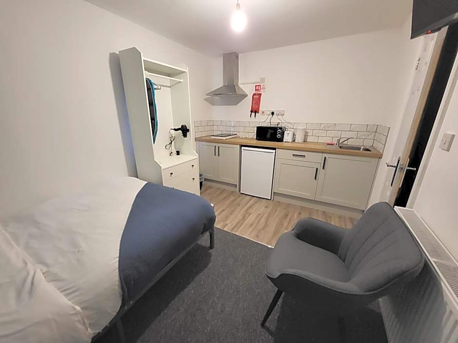 Premier Studios Nottingham - Tring Vale