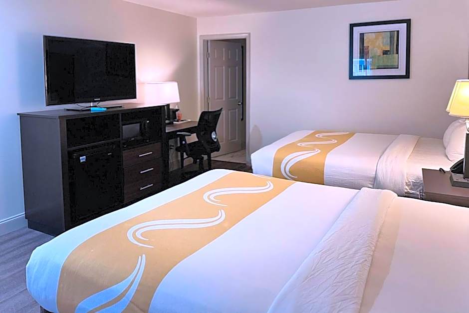 Quality Inn Creekside - Downtown Gatlinburg