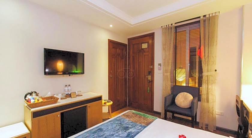 Hotel Emerald Waters Classy