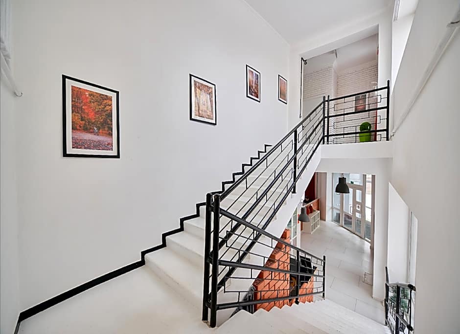 HELLO INN budget hotel