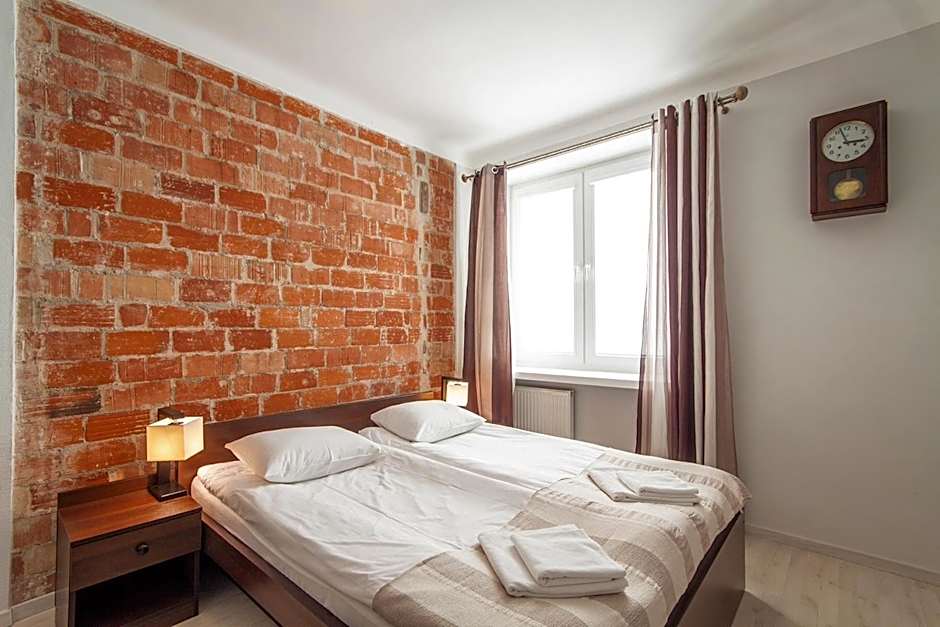 Avion Hotel