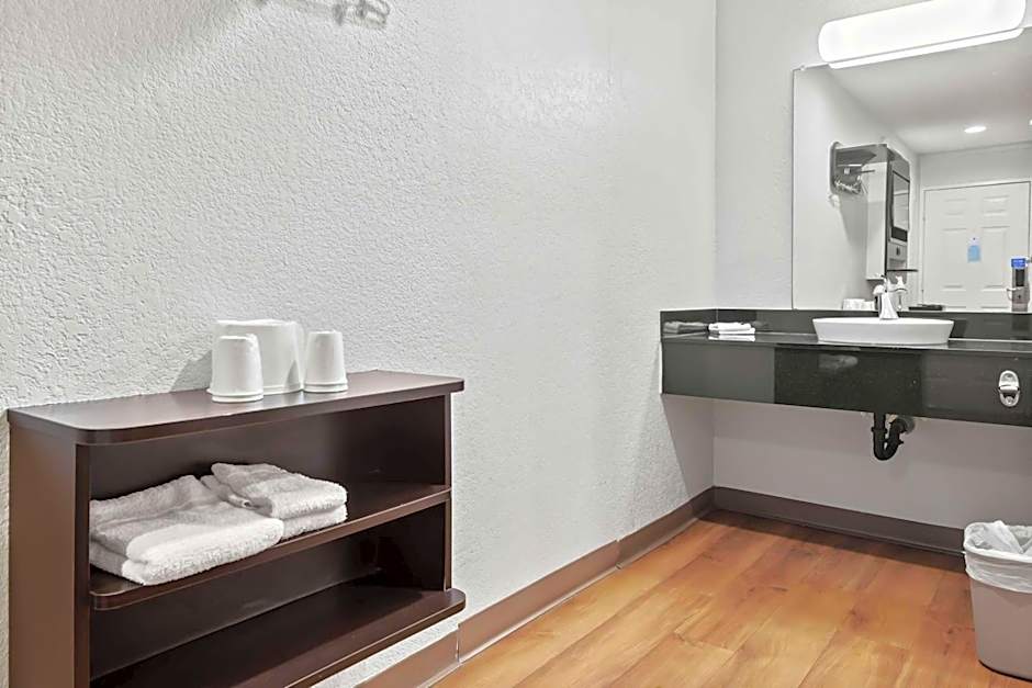 Motel 6 Ventura Beach