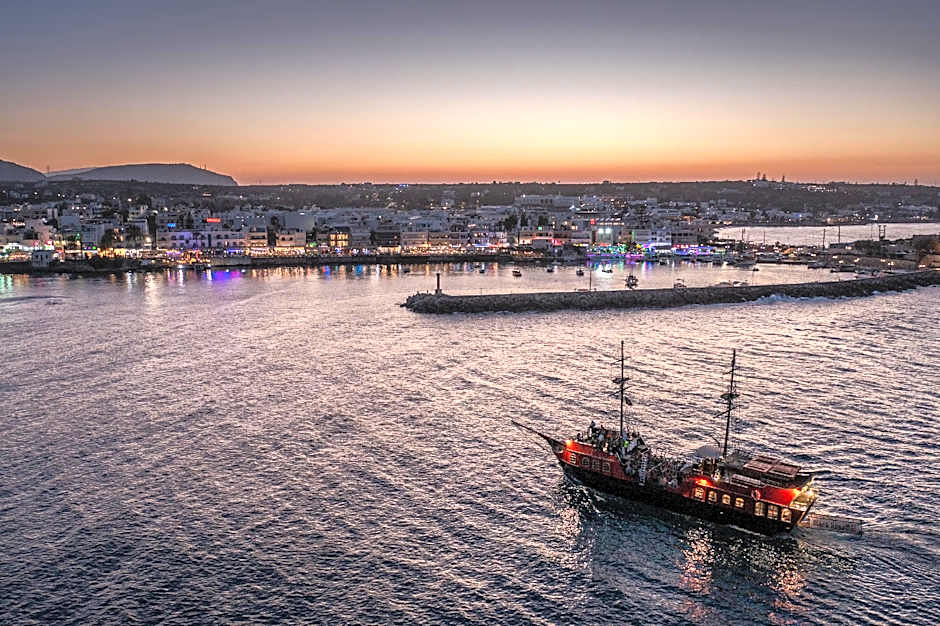 Soho SeaFront Suites