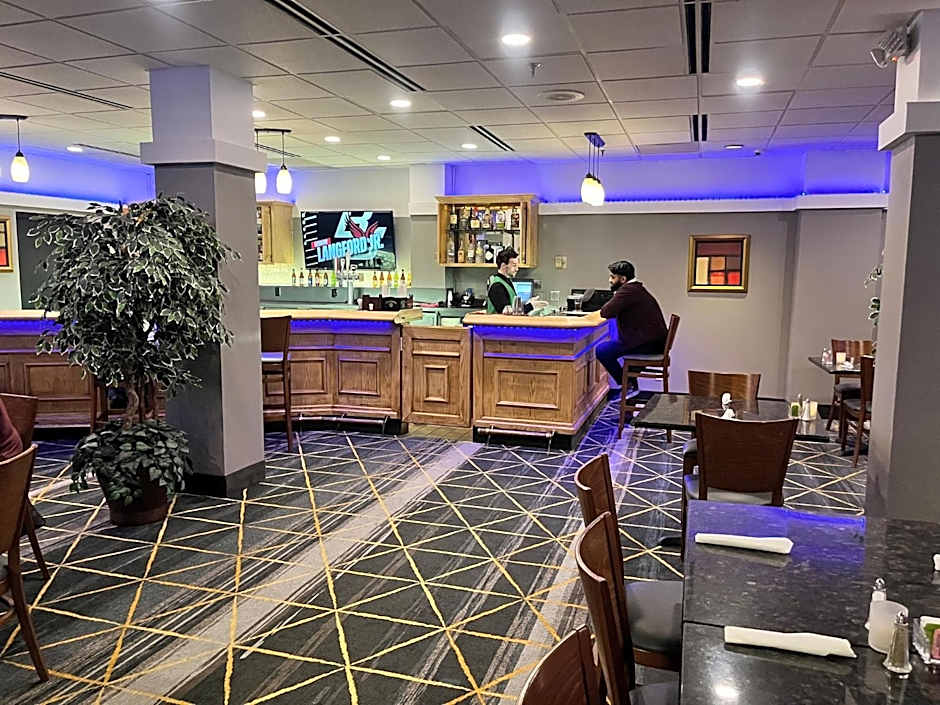 Correct Hotel Name:   Holiday Inn & Suites Springfield - I-44 by IHG
