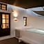 Aqua Luxury Suites Santorini