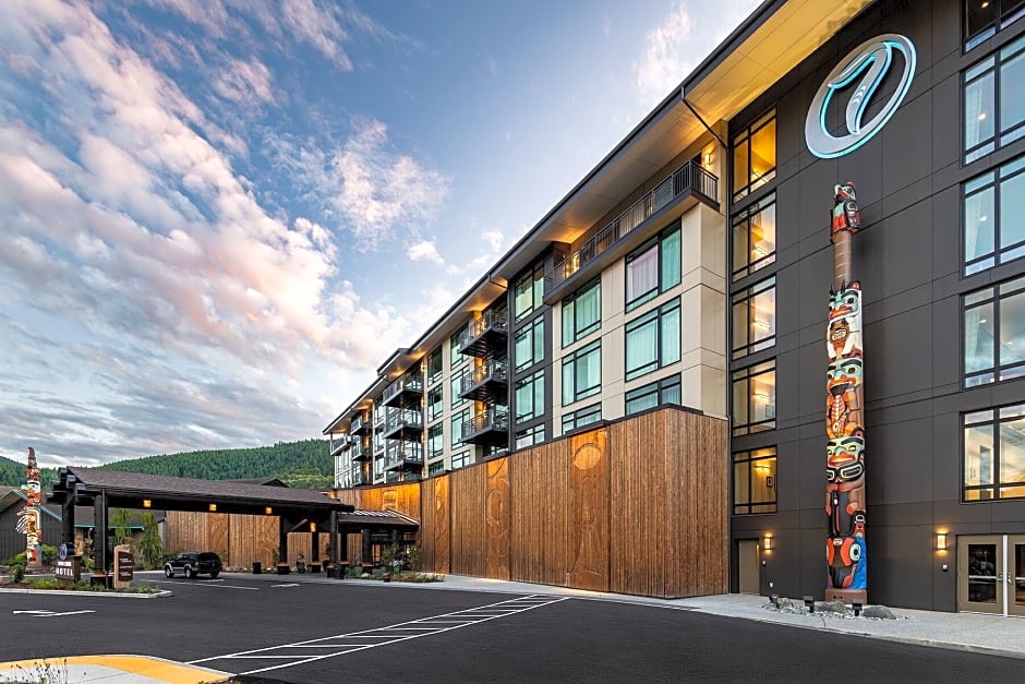 7 Cedars Hotel & Casino