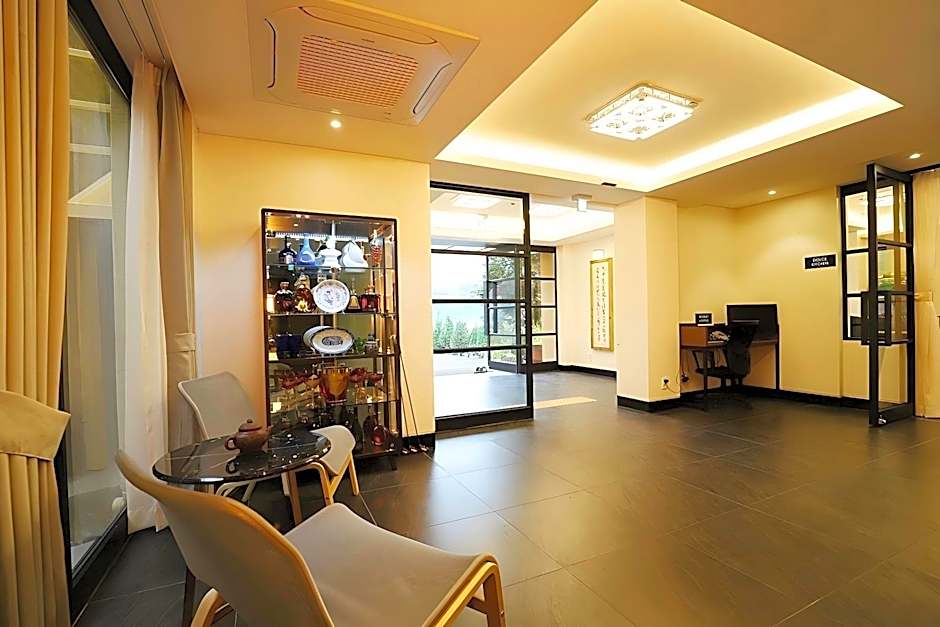 Namyangju Bukhangang Dolcecasa Hotel