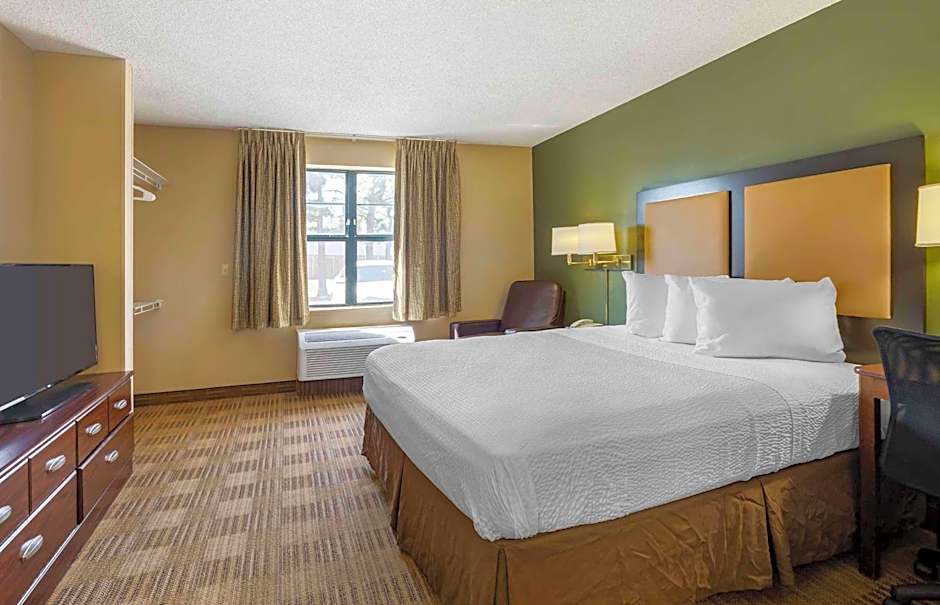 Extended Stay America Suites - Oklahoma City - NW Expressway