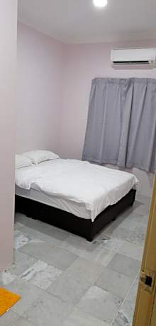 Quadruple Room with Private Bathroom