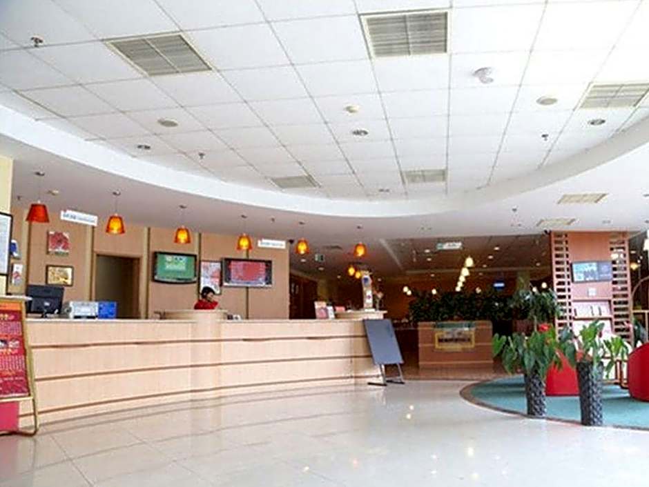 ibis Zhongshan Huangpu