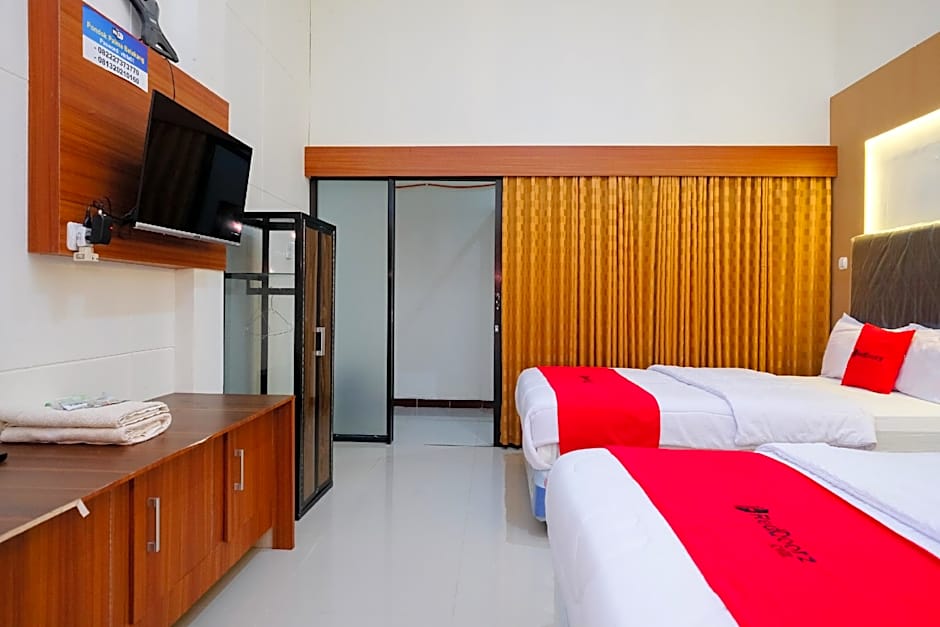 RedDoorz near Museum Gunung Merapi