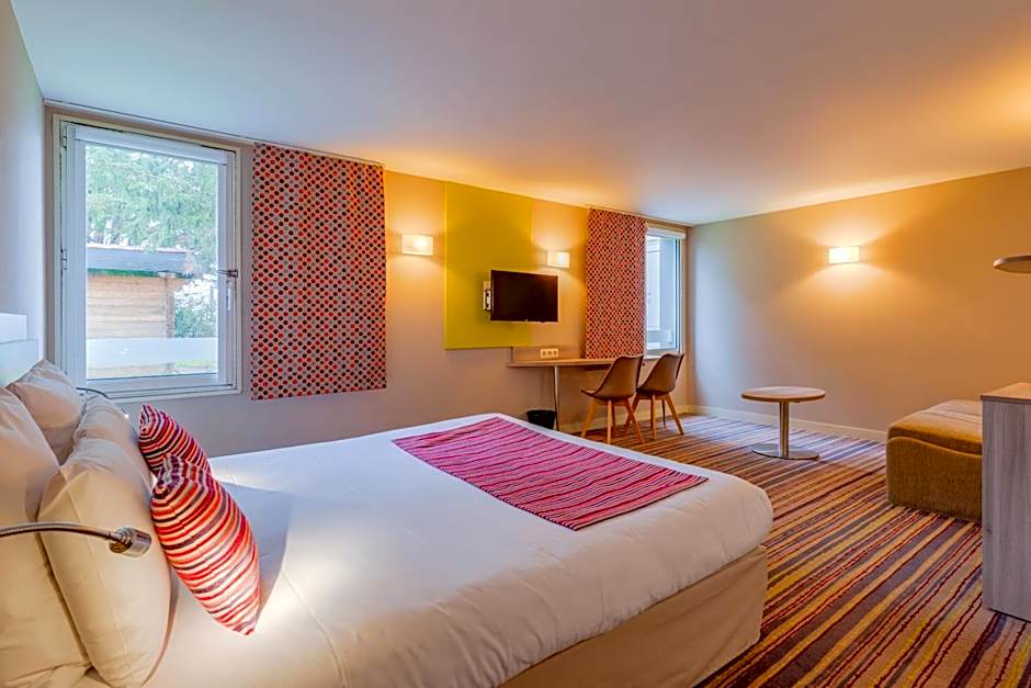 Kyriad Lyon Est - Saint Bonnet De Mure