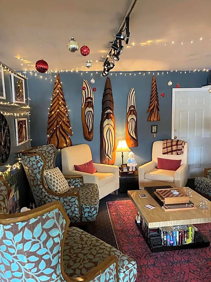 Gracies Grotto Cabin