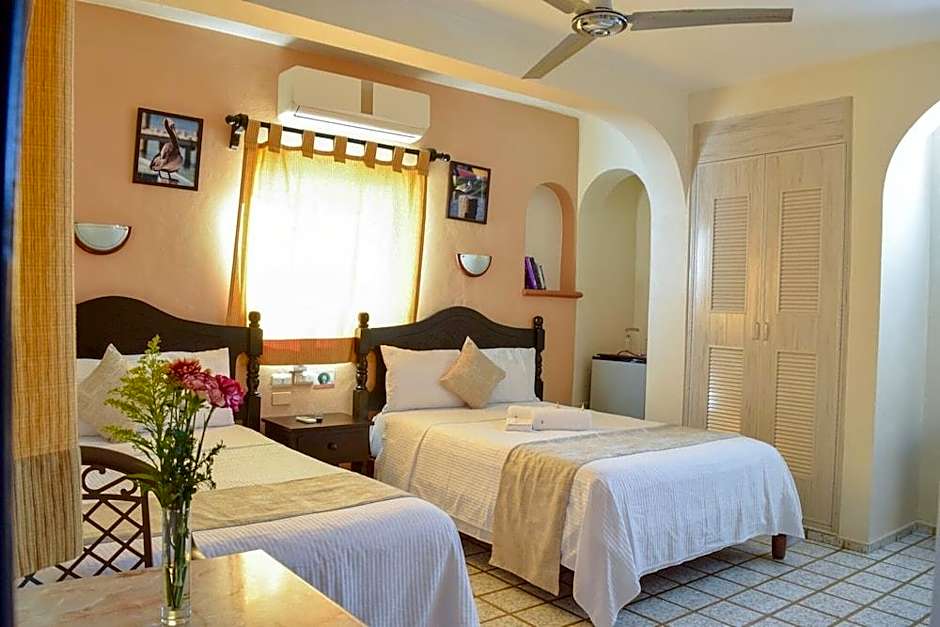 Hotel Bucaneros