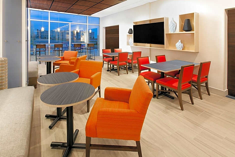Holiday Inn Express & Suites Sterling Heights-Detroit Area By IHG