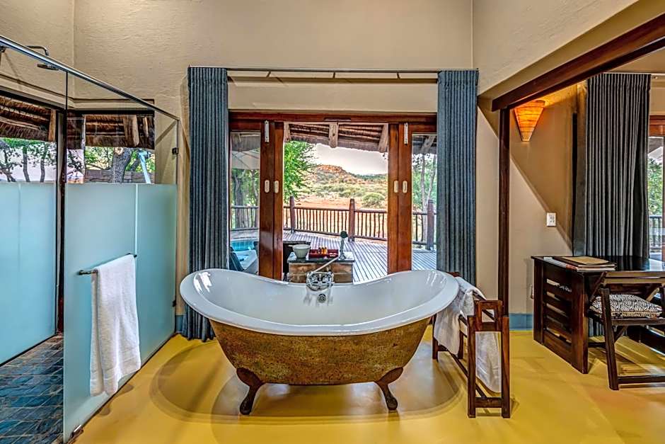 Etali Safari Lodge