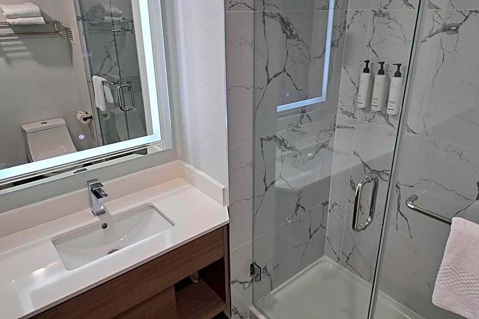 Quality Hotel Airport (South)