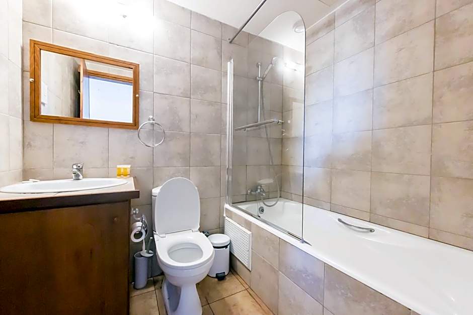 Demetriou Paradisos Hills Hotel