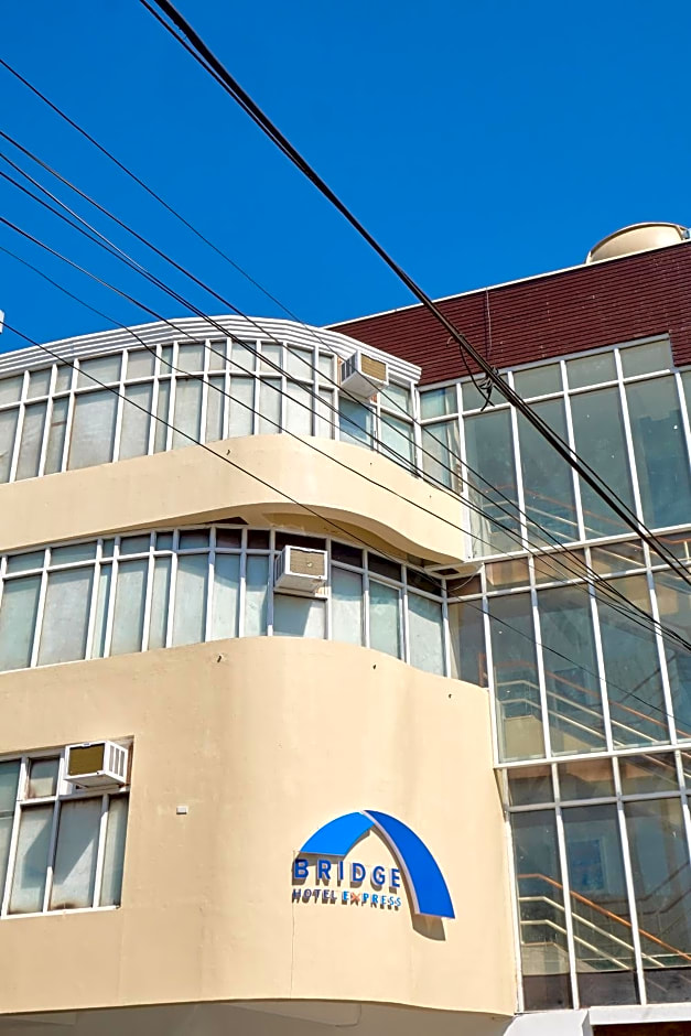 Bridge Hotel Express