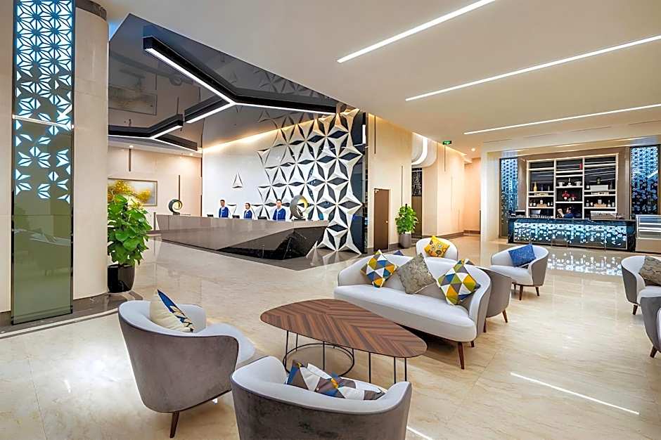 DeLaSea Ha Long Hotel - Modern Bayview Escape 