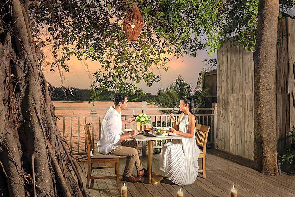 An Lam Retreats Saigon River