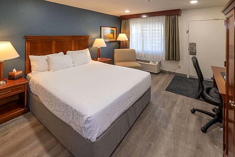 Best Western Plus Clocktower Inn