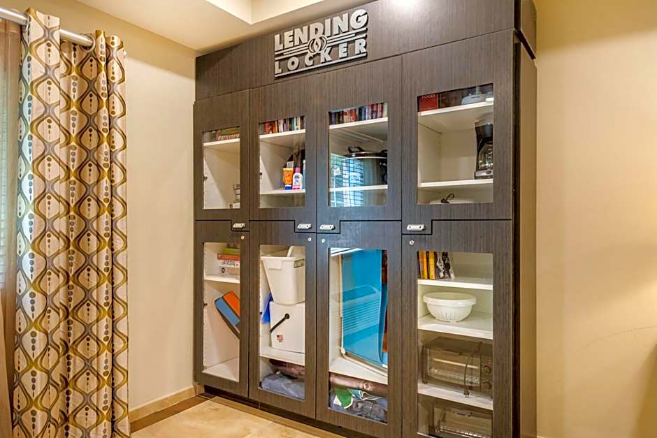 Candlewood Suites Fort Myers/Sanibel Gateway By IHG