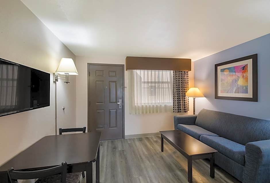 Quality Inn & Suites Round Rock