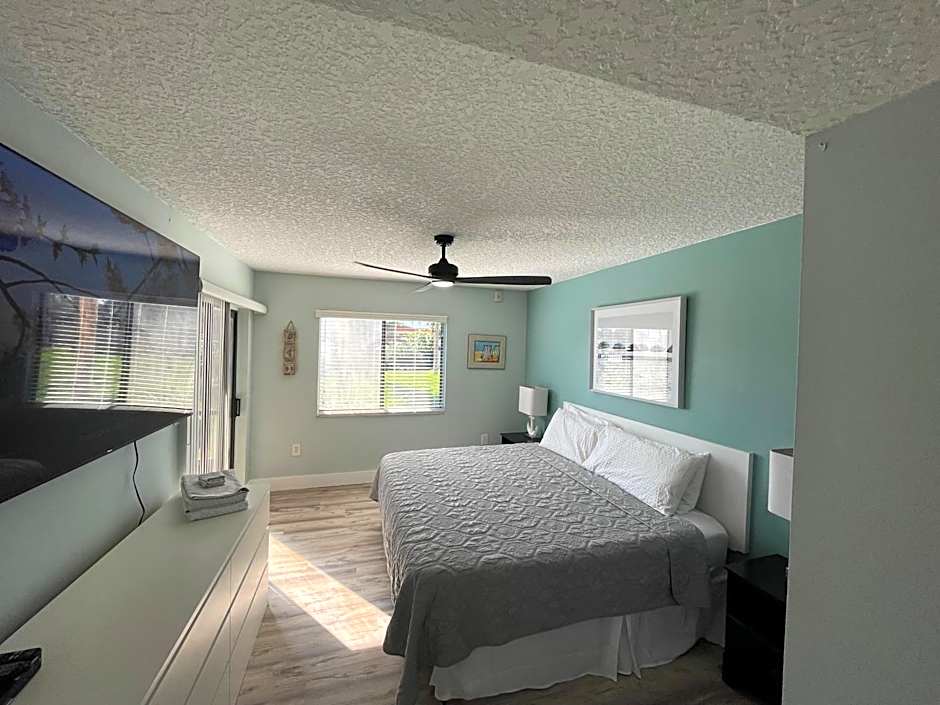 Ocean Village Club B-17