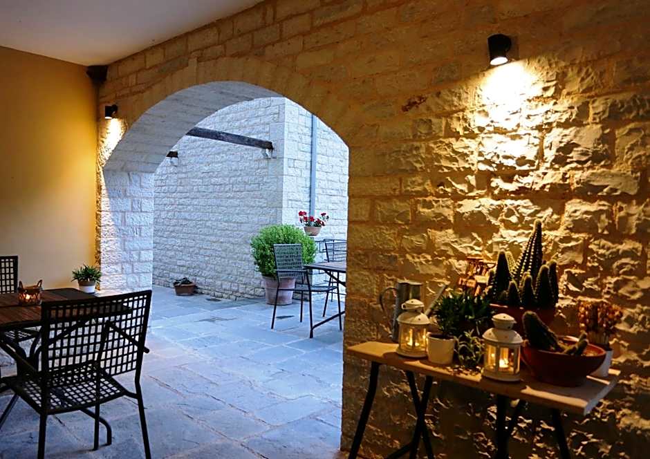 Gamila Rocks Mountain Hotel