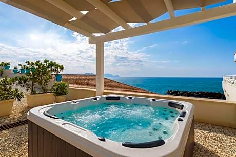 Amira Beach Villa by Le Dhome Sicily