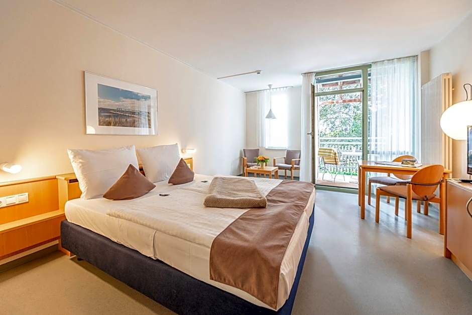 Rügener Ferienhäuser am Hochufer