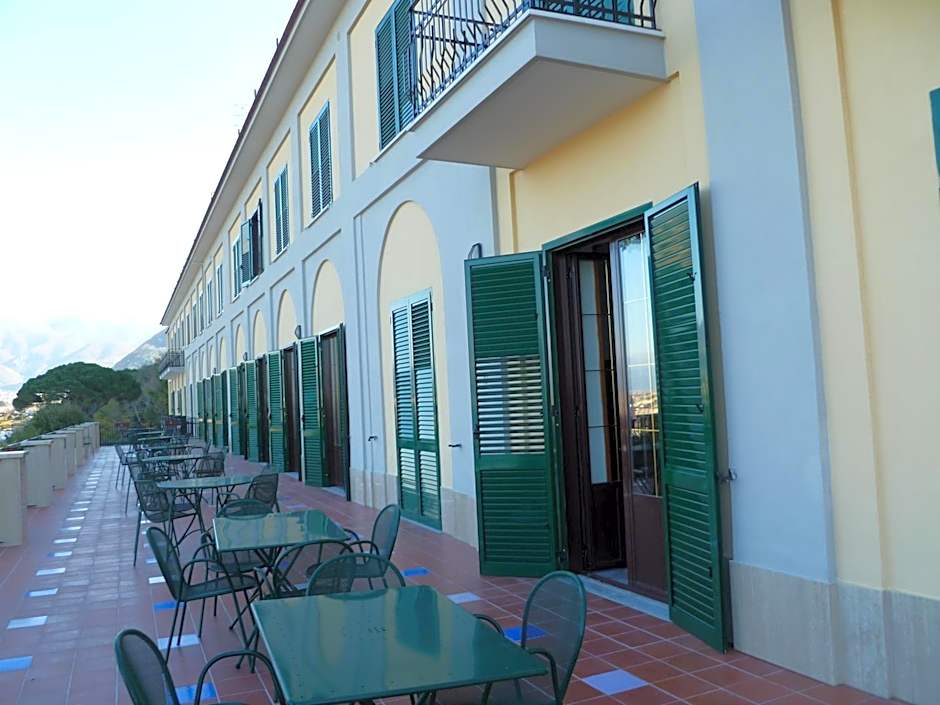 Ancelle Sorrento - Casa d'Accoglienza