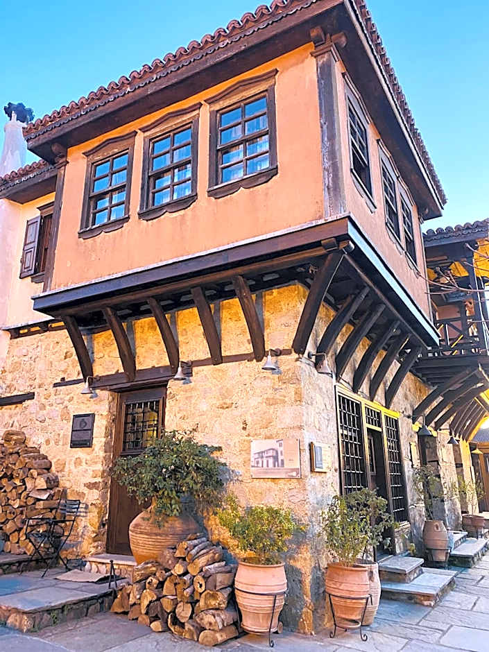 Aristotelous Alexandrou Historic Inn