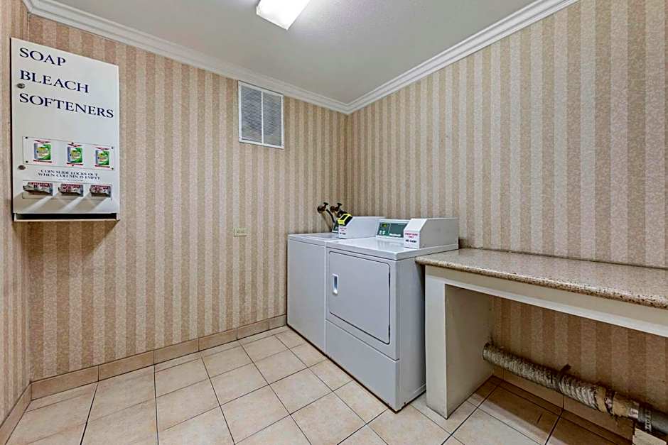 Quality Inn & Suites Maingate