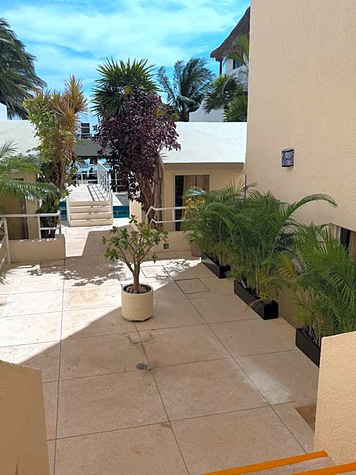 Luciana Hotel & Beach Club