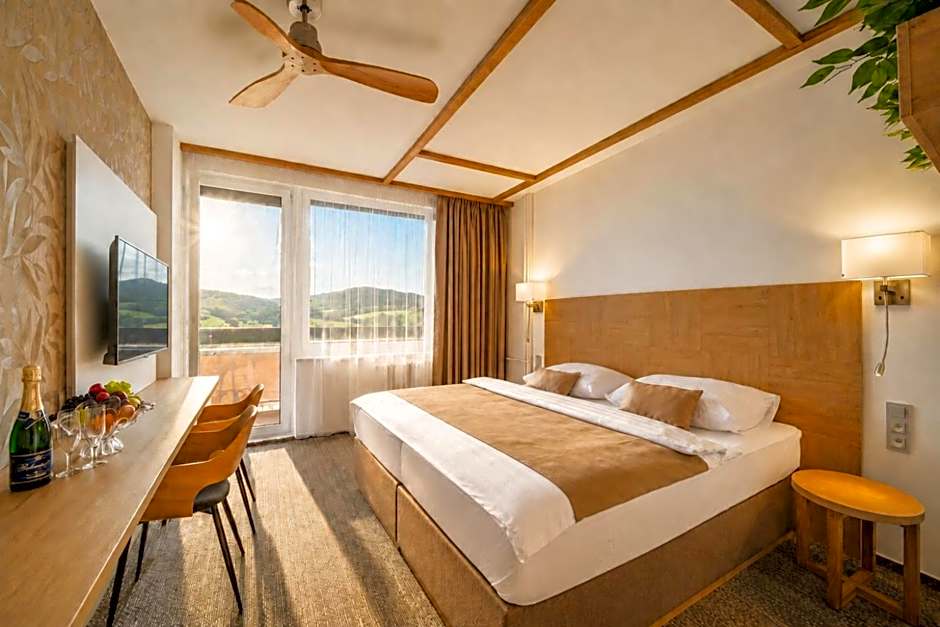 Hotel Adamantino