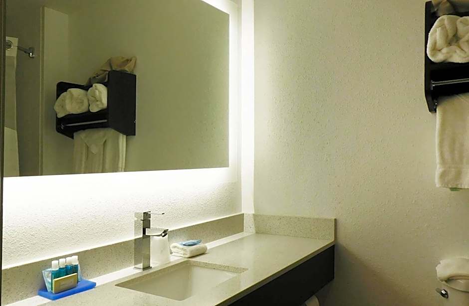 Holiday Inn Express Coventry S - West Warwick Area By IHG