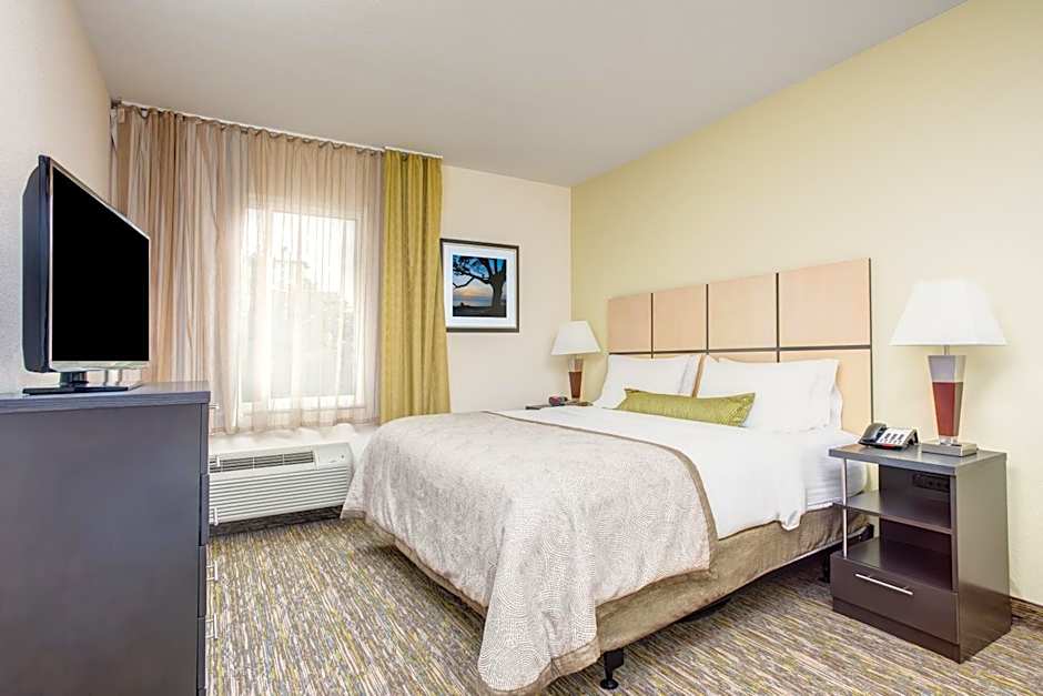 Candlewood Suites Cut Off By IHG