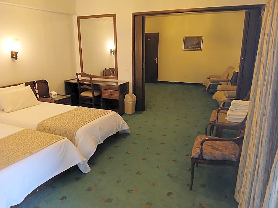 GARDEN HOTEL