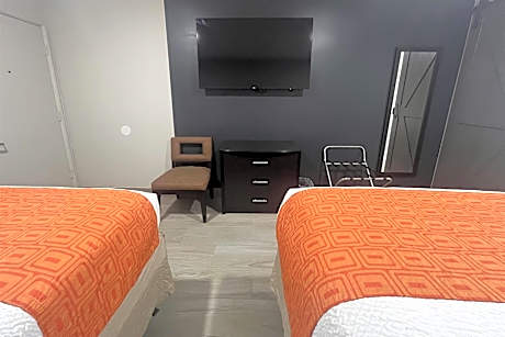 Queen Room with Two Queen Beds - Non-Smoking